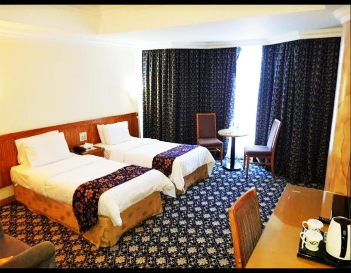 Phoenicia Tower Hotel And Spa Манама Екстериор снимка