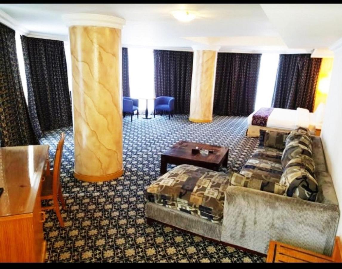 Phoenicia Tower Hotel And Spa Манама Екстериор снимка