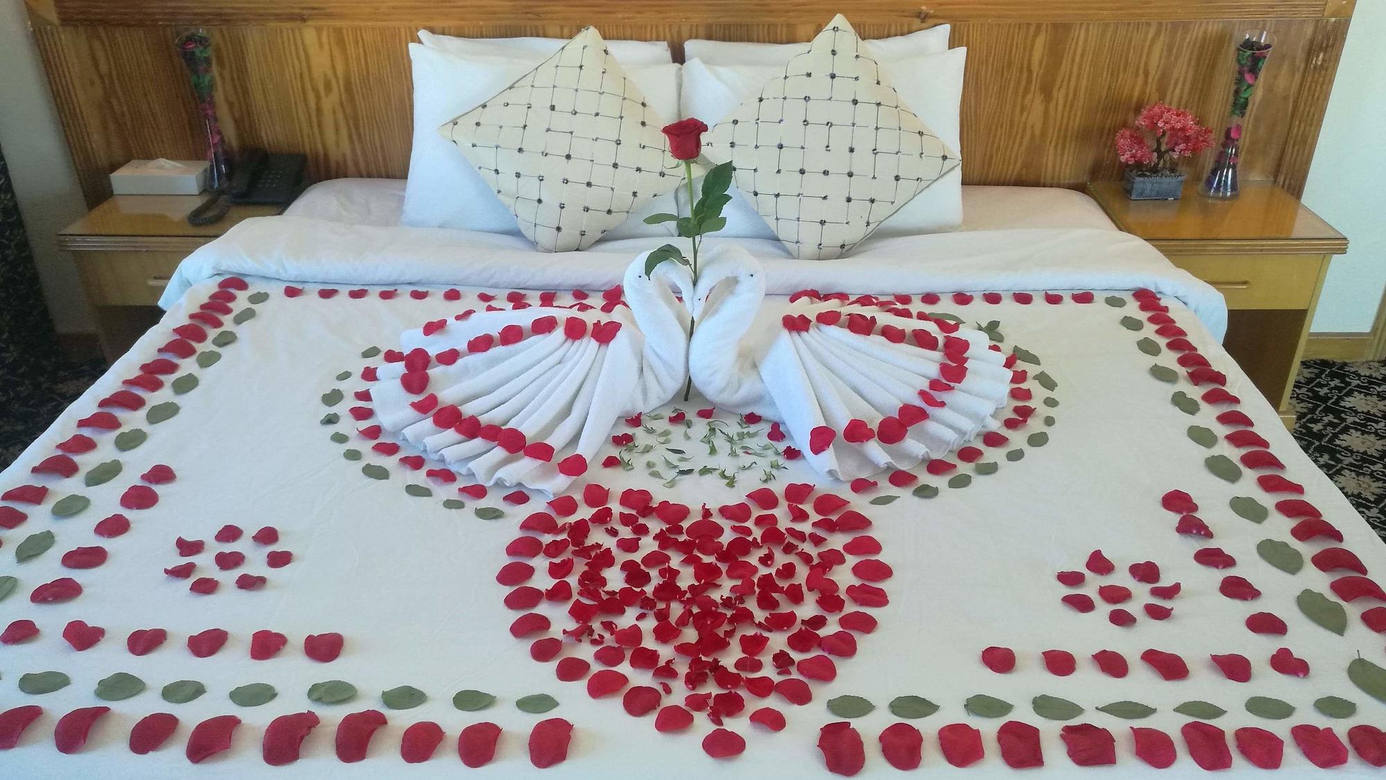 Phoenicia Tower Hotel And Spa Манама Екстериор снимка