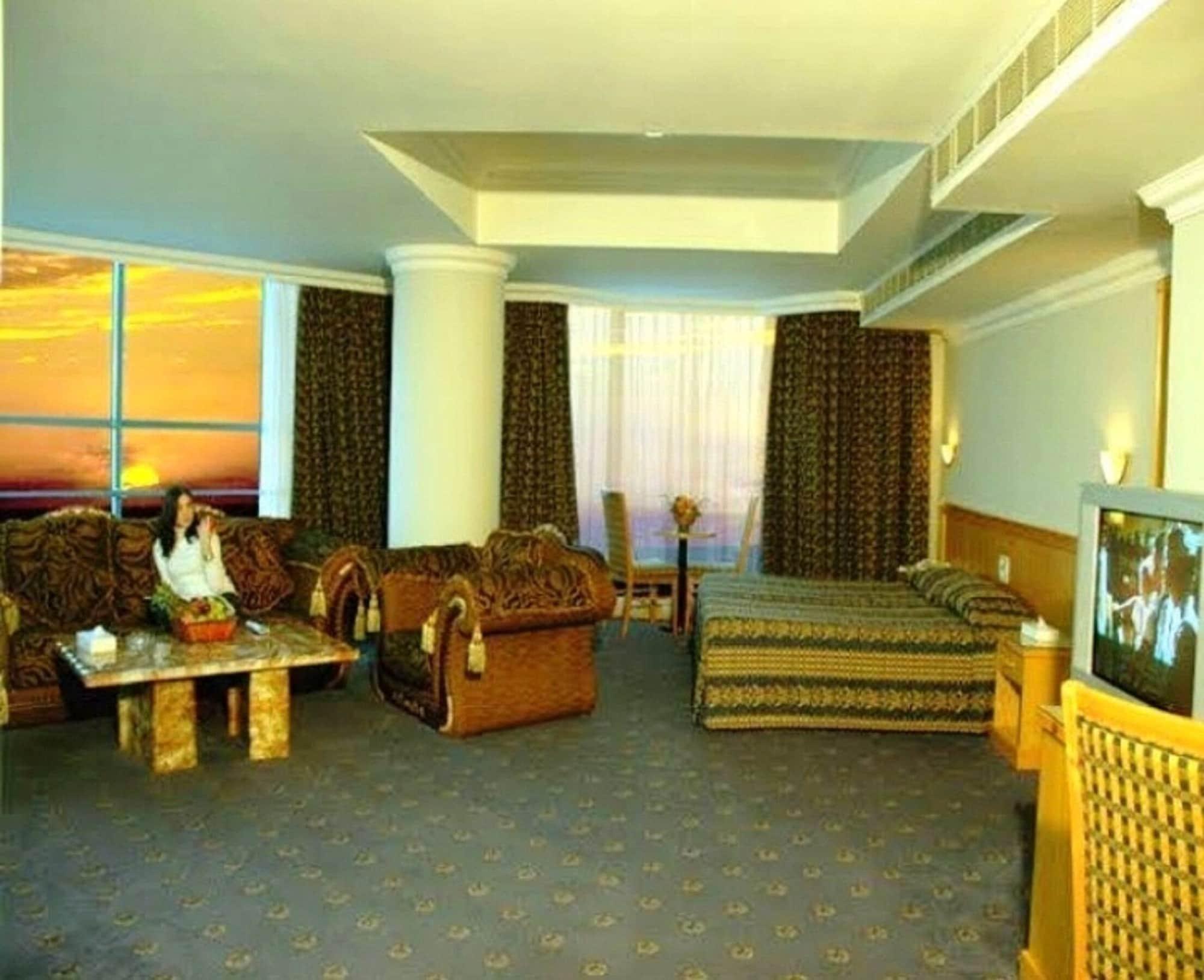 Phoenicia Tower Hotel And Spa Манама Екстериор снимка