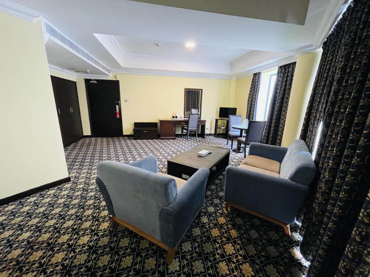 Phoenicia Tower Hotel And Spa Манама Екстериор снимка